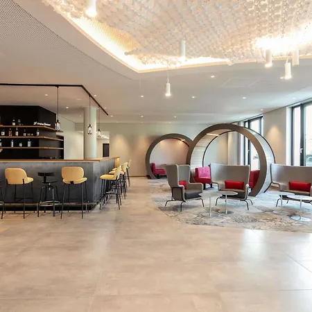 Novotel Airport Hotel