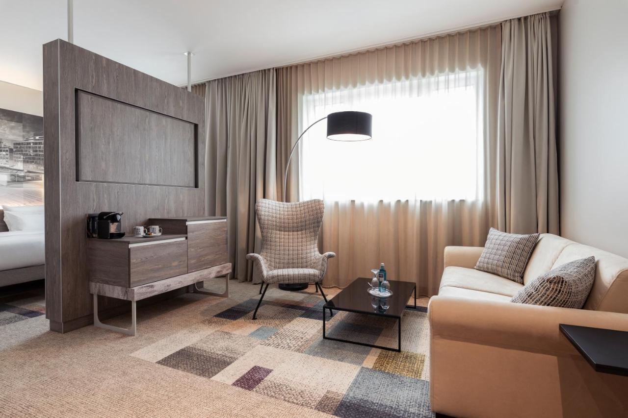 Hotel Novotel Airport 4*