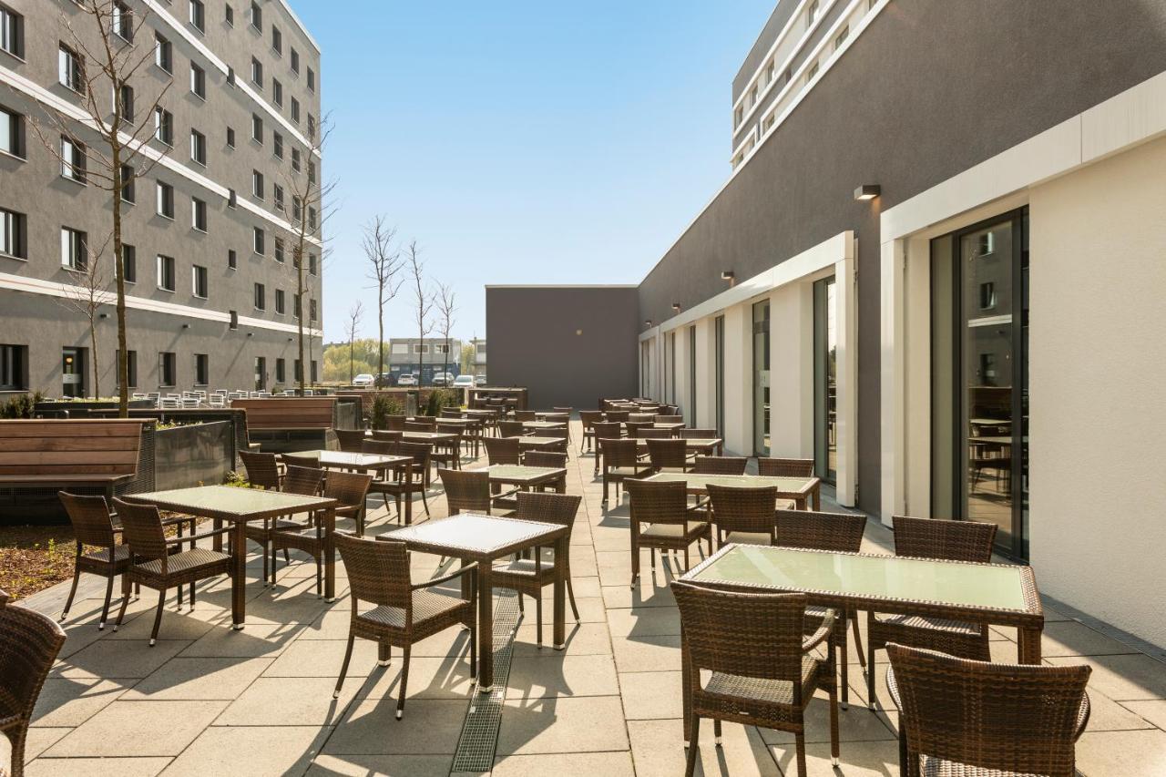 Novotel Airport Hotel 4*