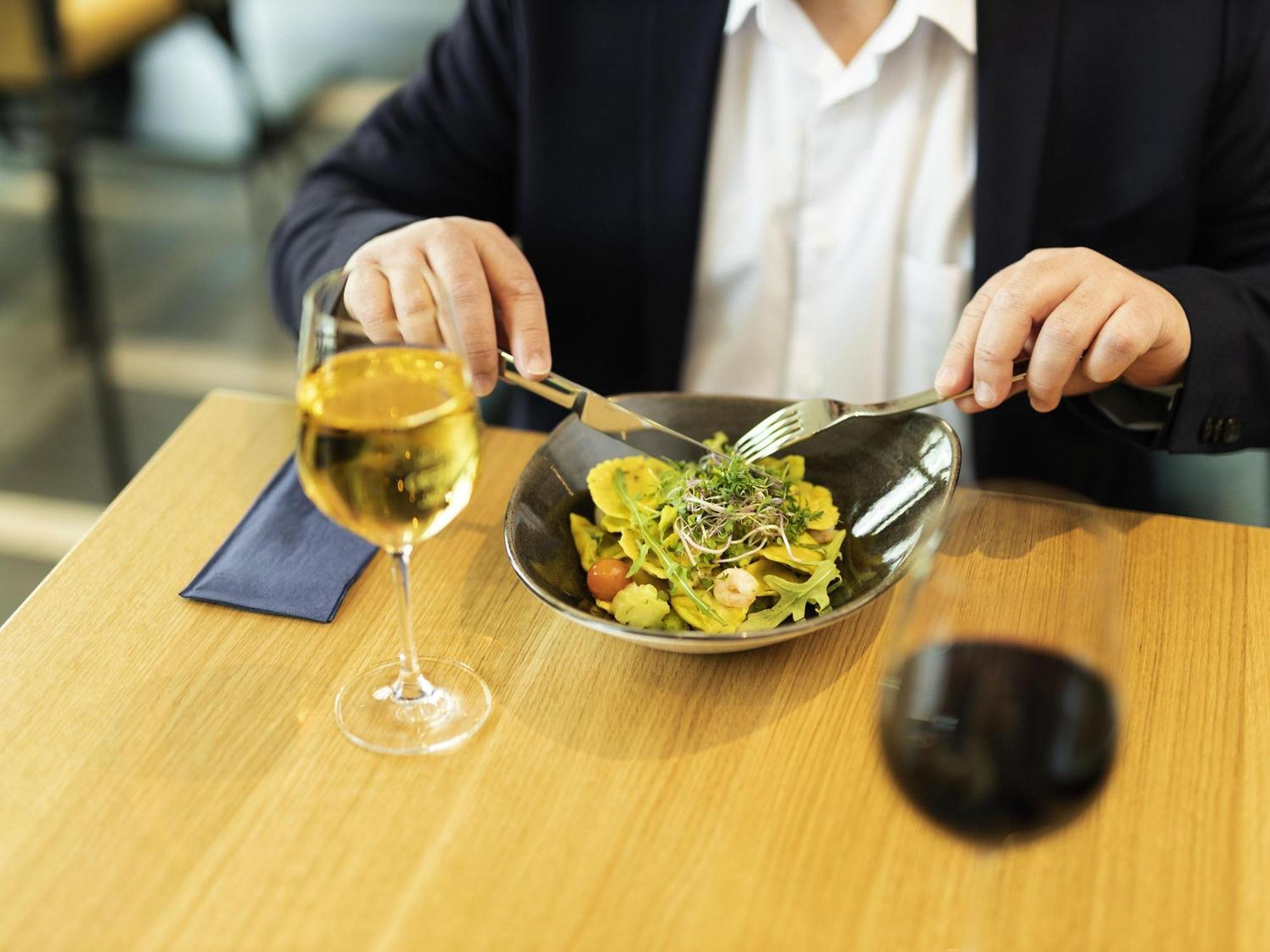 Novotel Airport Hotel