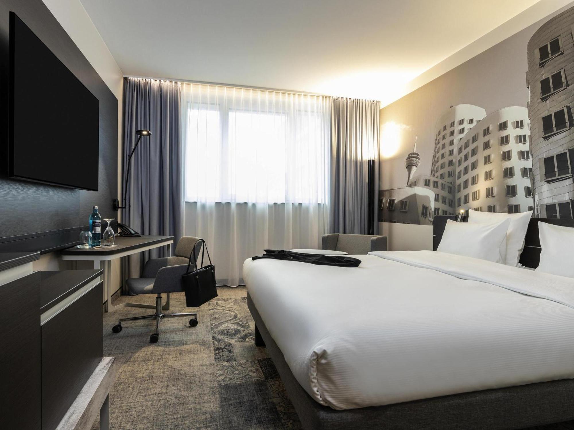 Novotel Airport Hotel